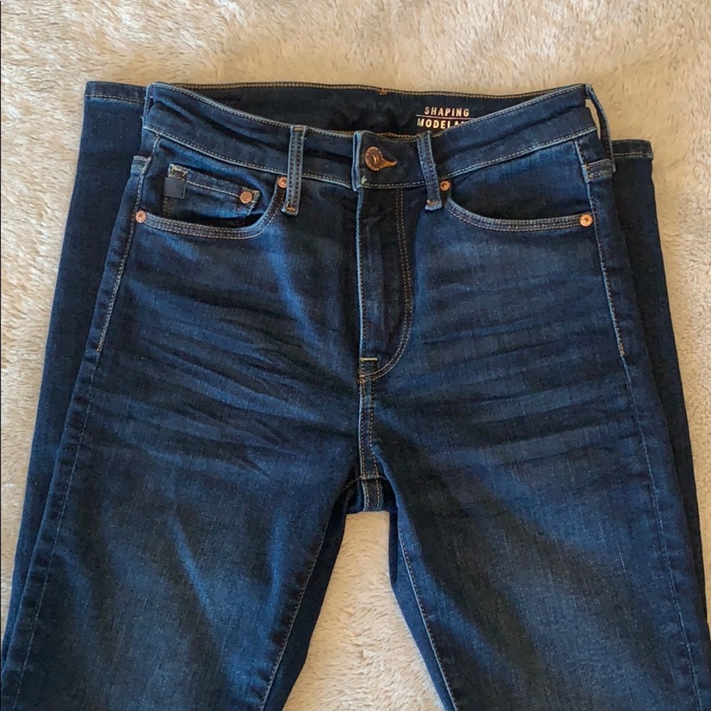 H&M Sculpting Skinny Jeans